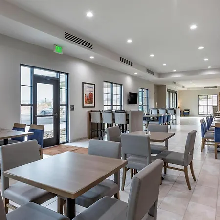 Comfort Suites Scottsdale Talking Stick Entertainment District