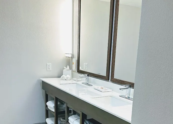 Hotel Comfort Talking Stick Entertainment District 4*