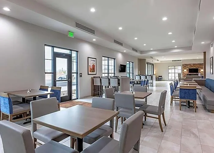 Comfort Talking Stick Entertainment District 4*
