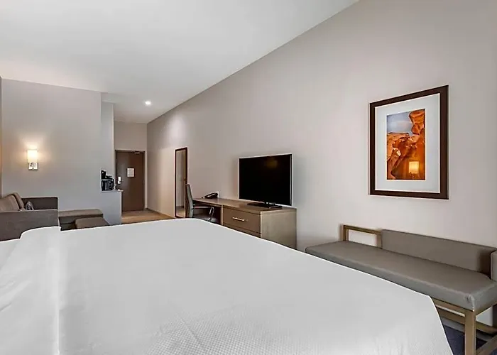 Hotel Comfort Talking Stick Entertainment District